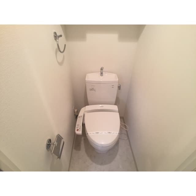 Room image 9
