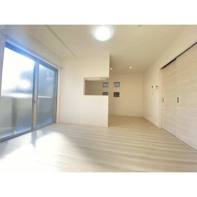 Preview interior of Claire EM