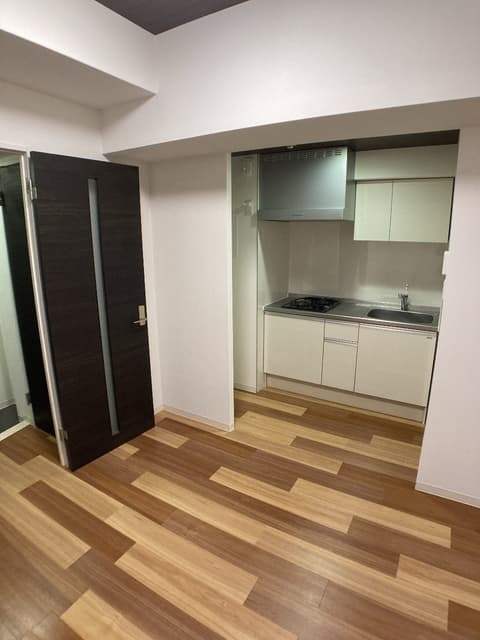 Room image 15