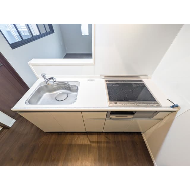 Room image 10