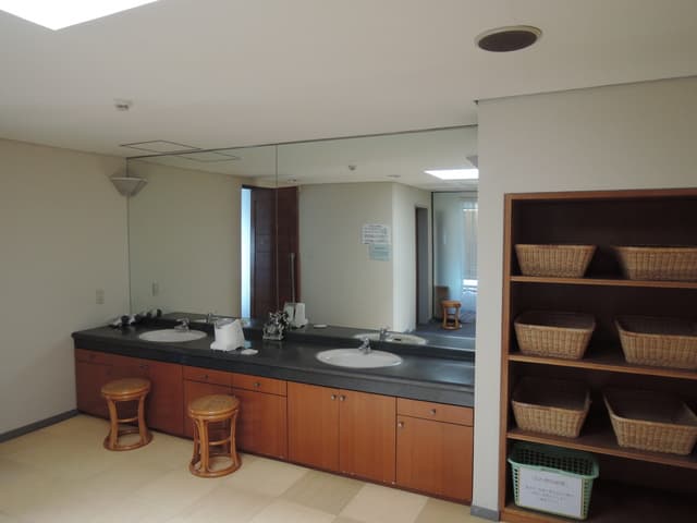 Room image 9