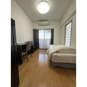 Room image 8