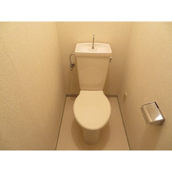 Room image 11