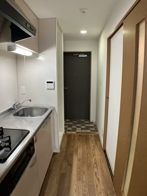 Room image 10