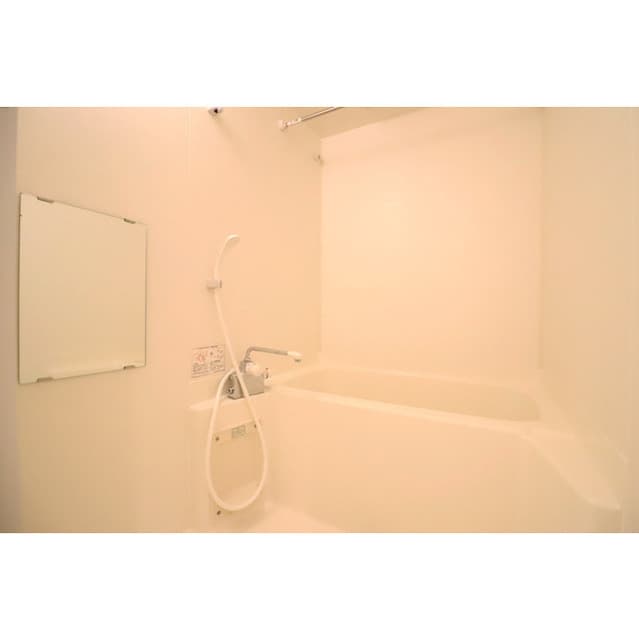 Room image 9