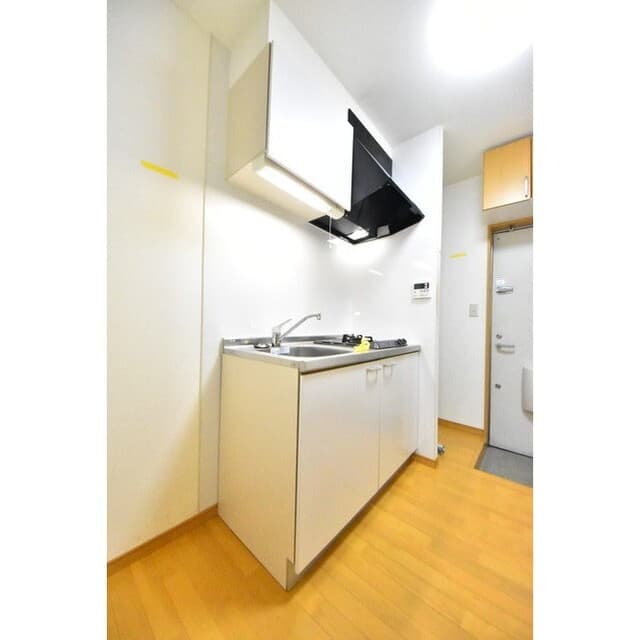 Room image 10