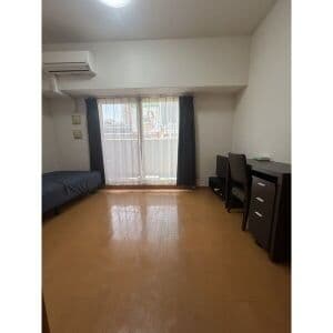 Room image 10