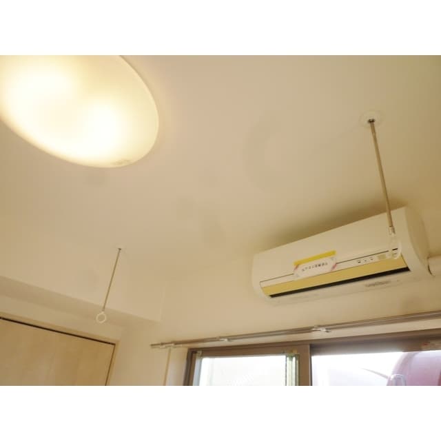 Room image 9