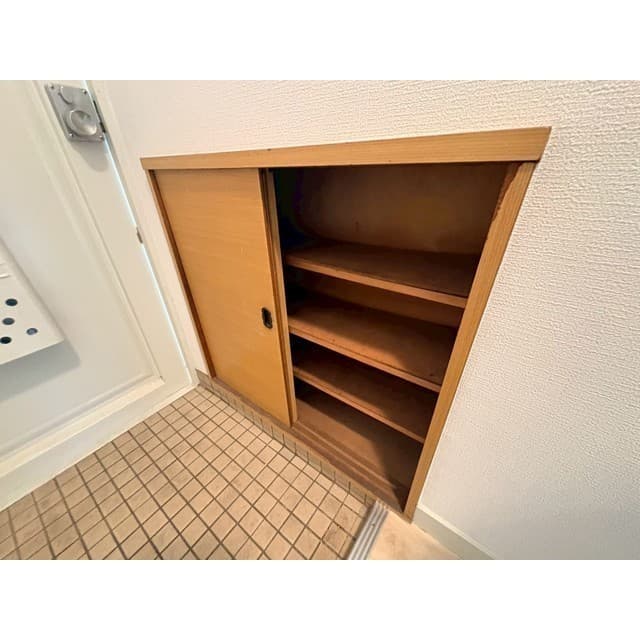 Room image 12