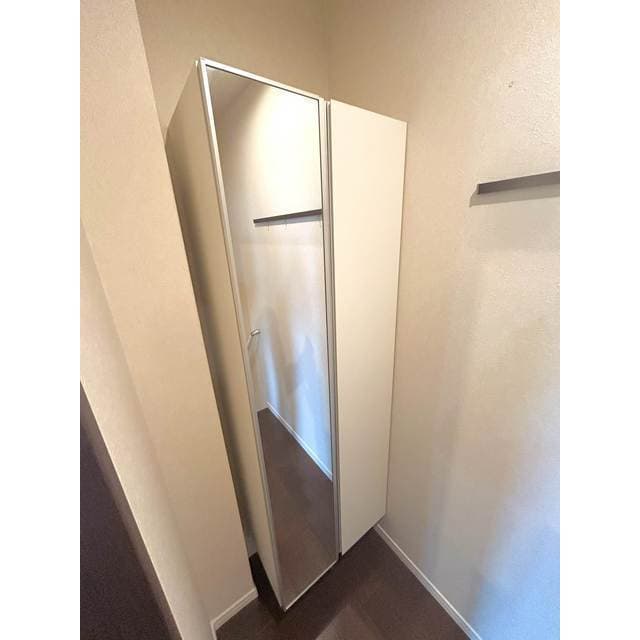 Room image 16