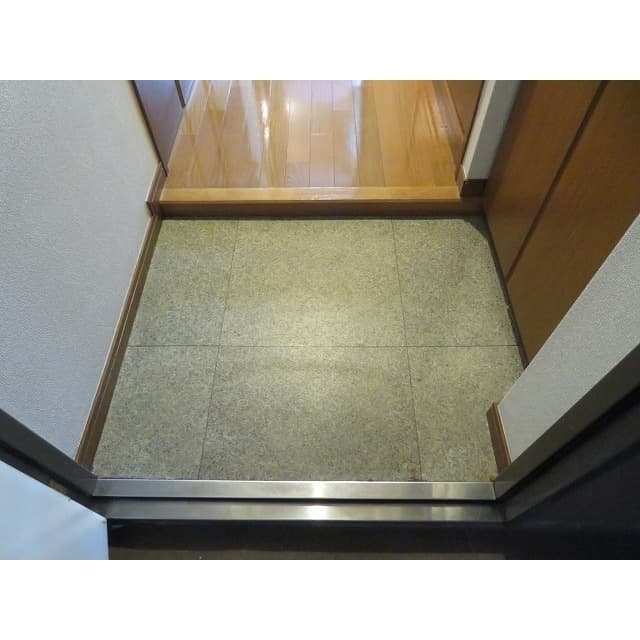 Room image 15