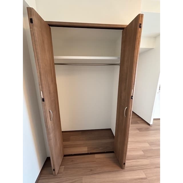 Room image 11