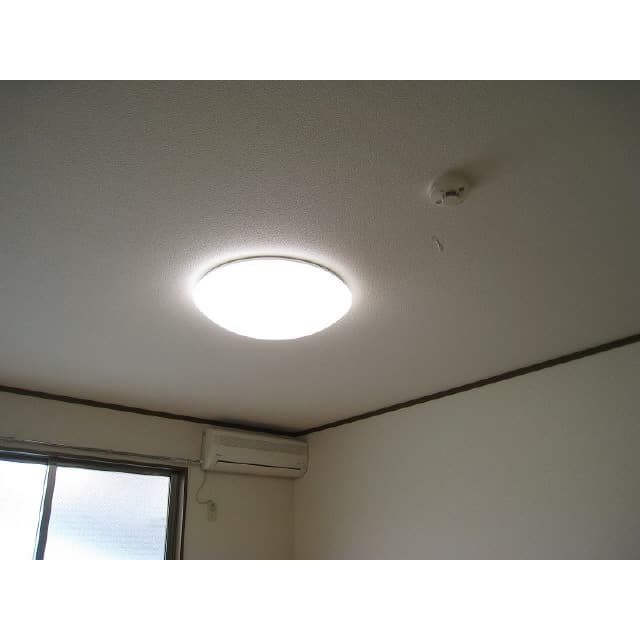 Room image 15