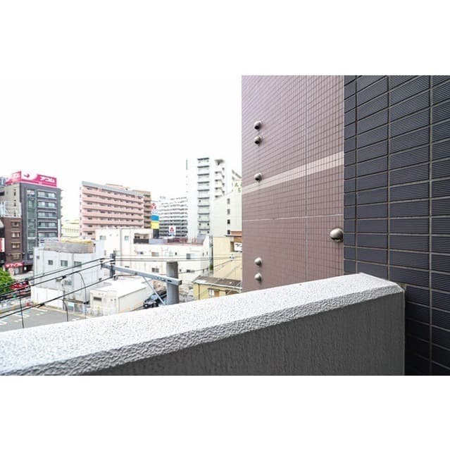 Room image 12