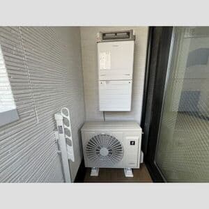 Room image 11