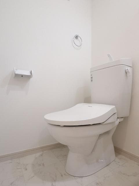 Room image 11