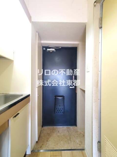 Room image 9