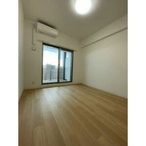 Room image 13