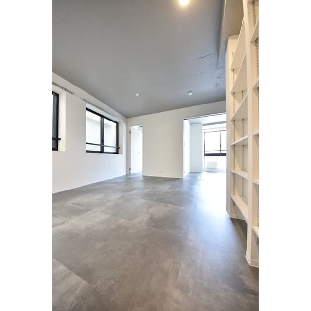 Room image 13