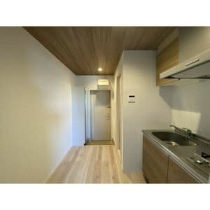 Room image 11