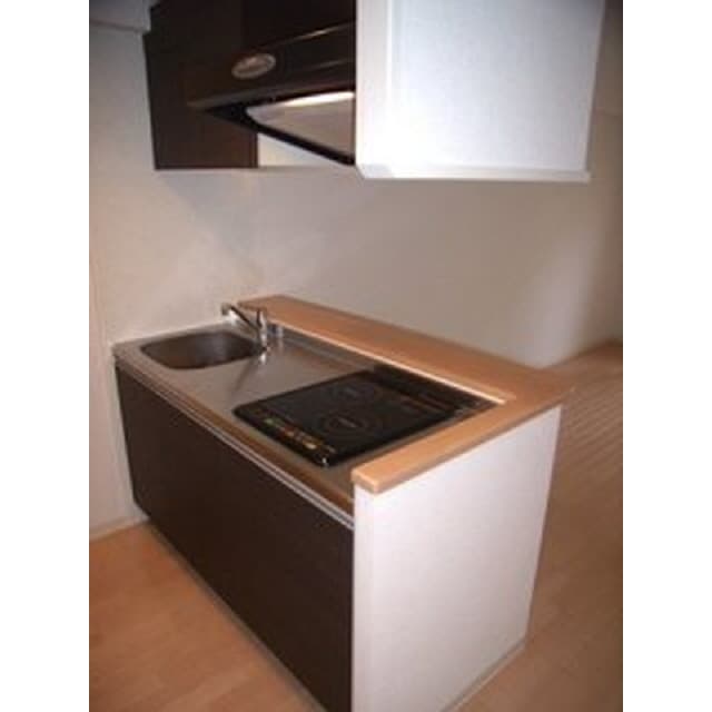 Room image 8