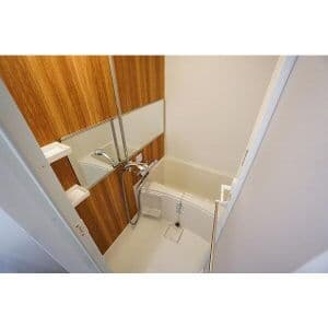 Room image 10