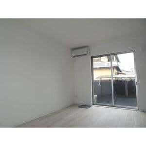 Room image 13
