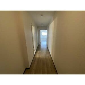 Room image 16