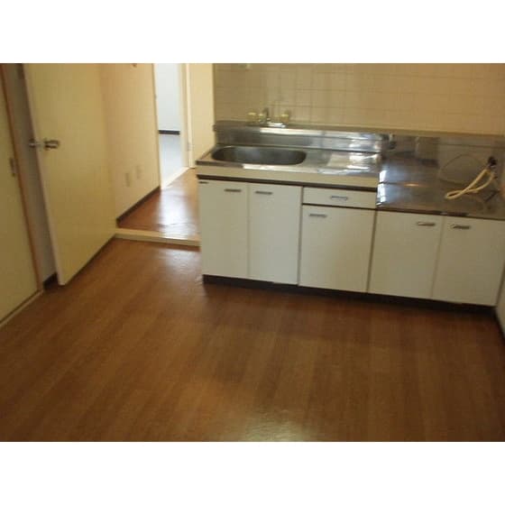 Room image 8