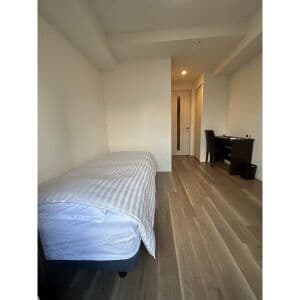 Room image 11