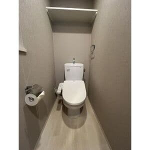 Room image 16