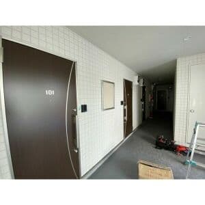 Room image 8