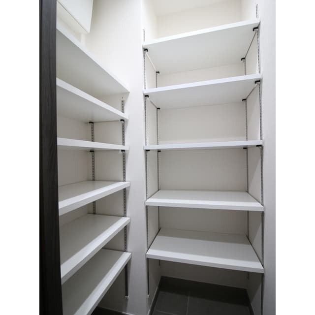 Room image 15
