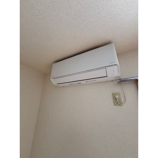 Room image 16