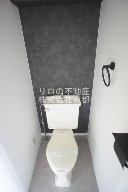 Room image 8