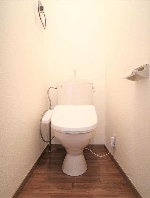 Room image 8