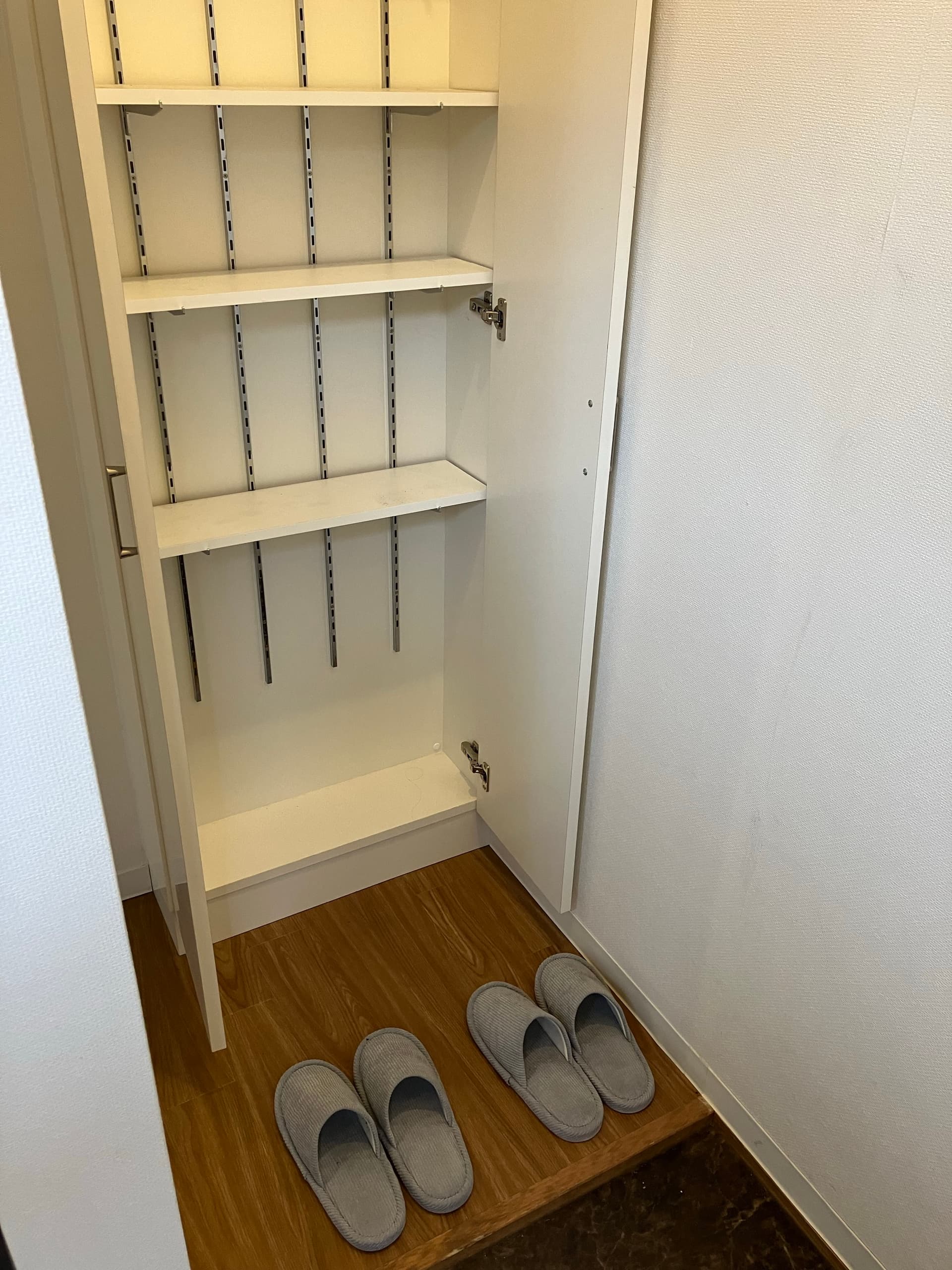 Room image 12
