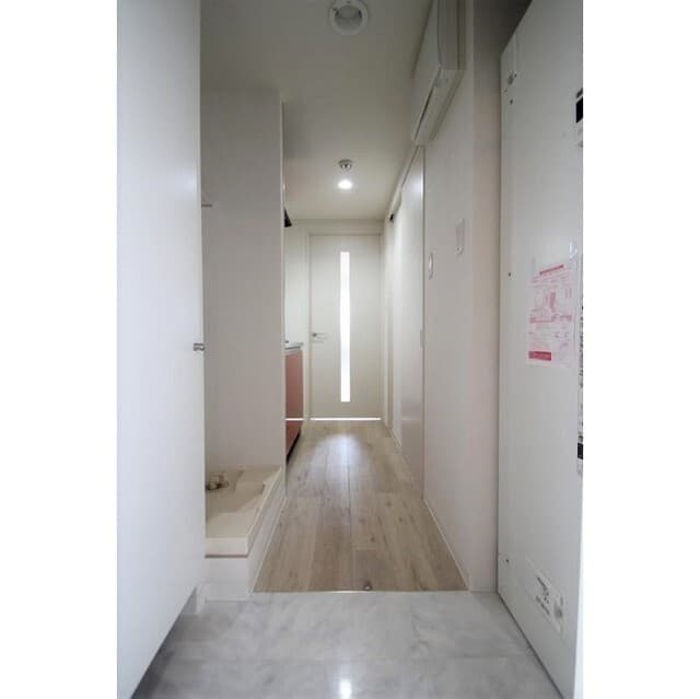 Room image 11