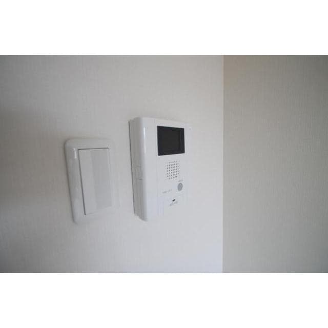 Room image 15
