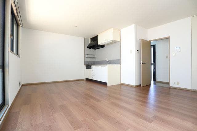 Preview interior of wing