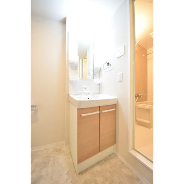 Room image 12
