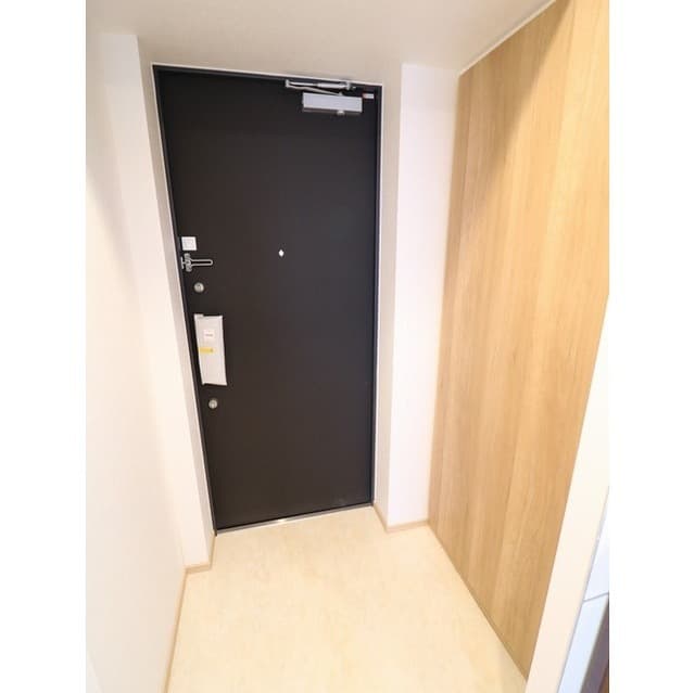 Room image 8