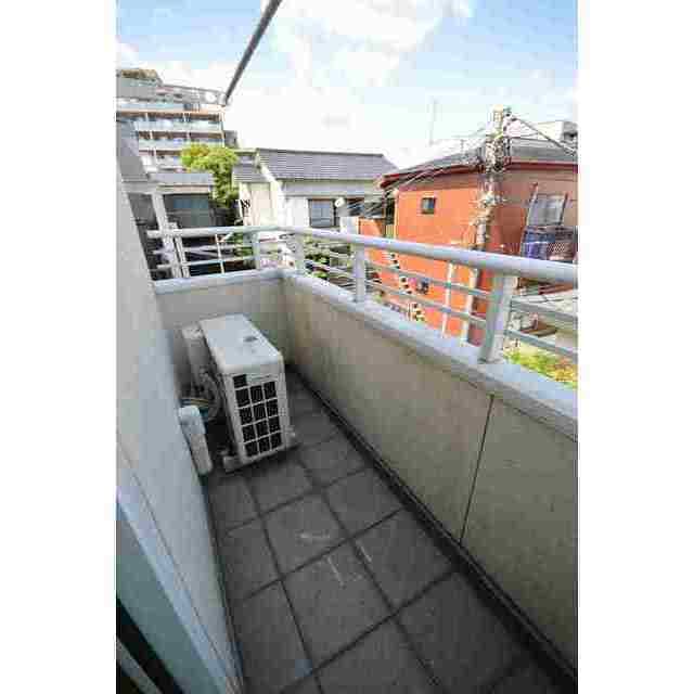 Room image 10