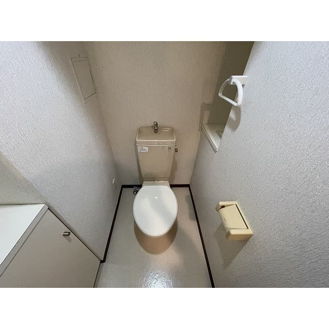 Room image 11