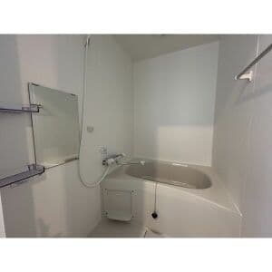 Room image 11