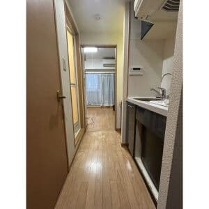 Room image 12
