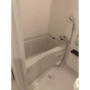 Room image 12