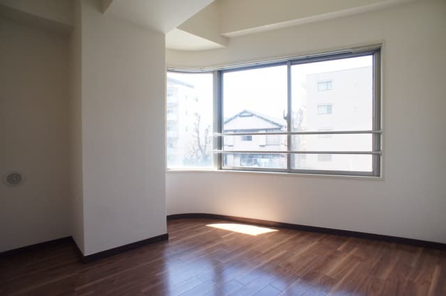 Room image 16