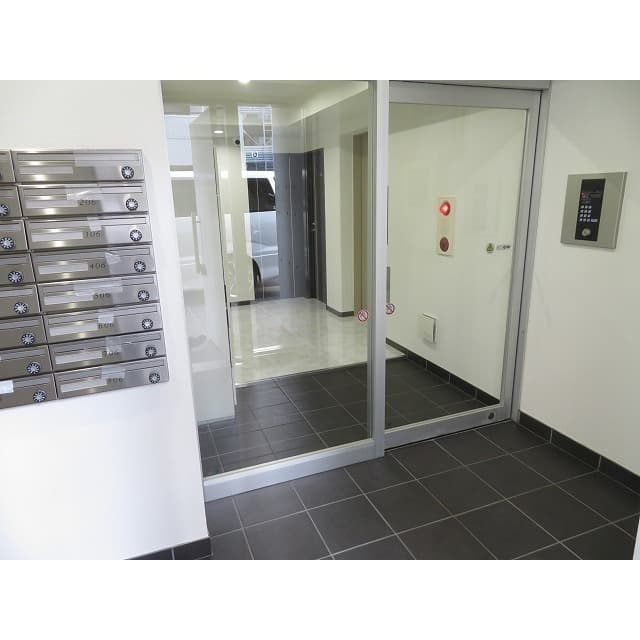 Room image 12