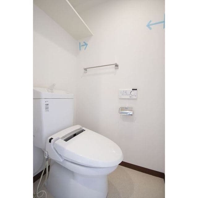 Room image 15